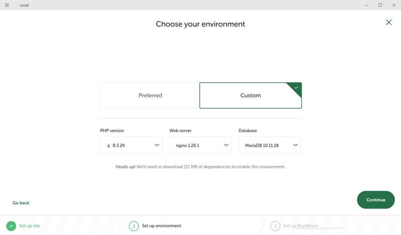 Localの環境設定でCustomを選び、PHP version 8.3.29、Web server nginx、Database MariaDB 10.11.18を選んだ画面